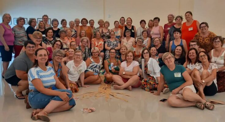 Foto oficial de retiro de mulheres 2025